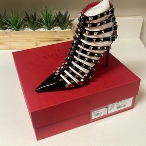 Brand New Valentino Bootie Nero Size 39